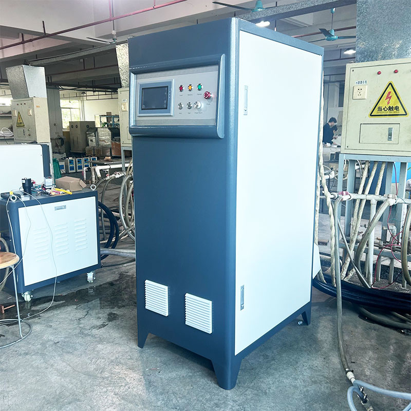 Op maat gemaakte smeltoven voor roestvrij staal voor ultra-hoge frequentie inductieverwarmingsmachine met 60 kW uitgangsvermogen
