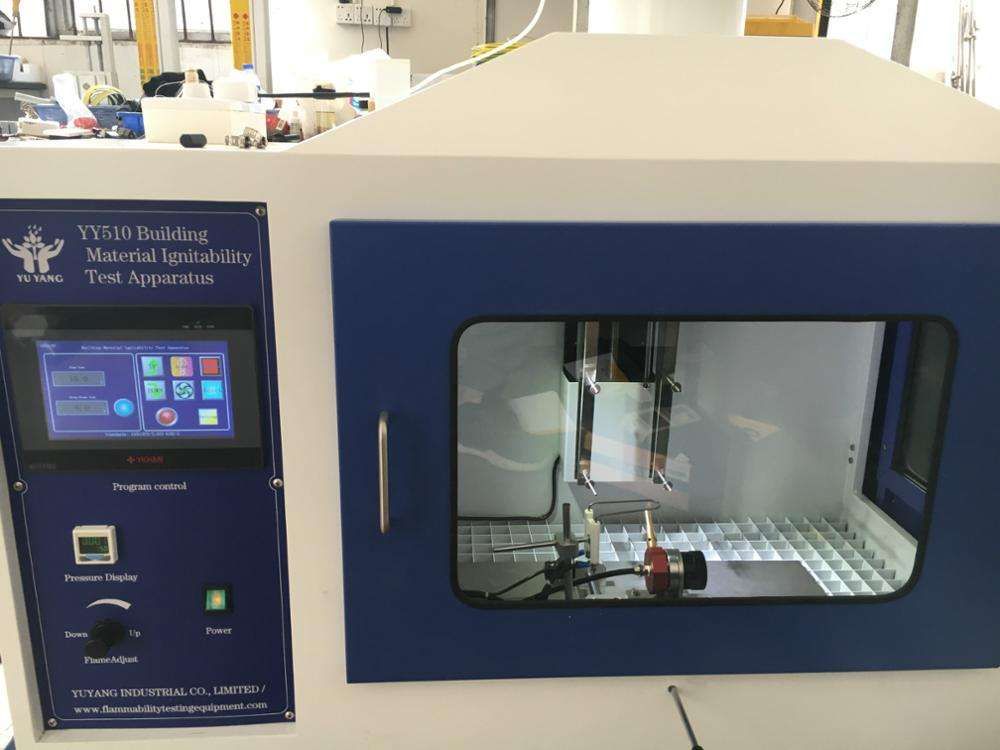 Brandbaarheidscontroleapparatuur voor het testen van de oppervlakte van de rand van een gebouwstructuur volgens de norm EN ISO 11925-2