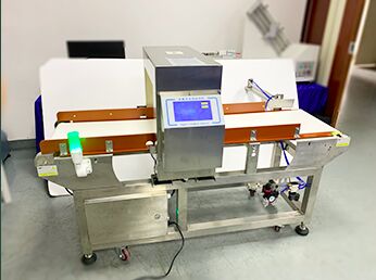 Voedselverwerkende metaaldetector transportmachine HACCP FDA CE voor vlees brood snack