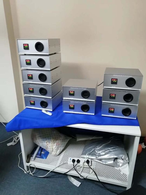 Hoge Precisiebrandbaarheid het Testen Oven van het Materiaal de Zwarte Lichaam voor Kaliberbepaling van Infrarode Thermometer